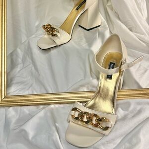 Nine West Cream Heels with Gold Chain